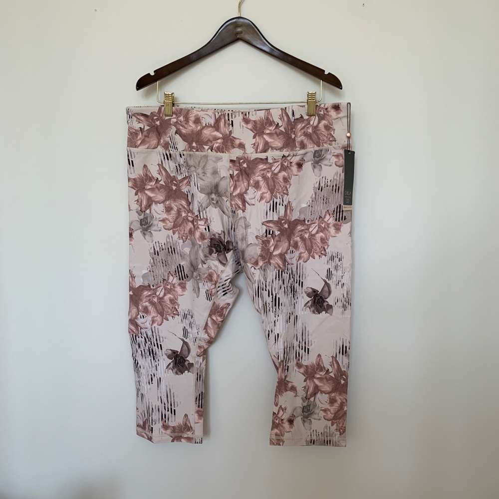 NWT Floral Calia Leggings